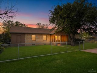 411 N 10th Street, Edinburg, TX 78539