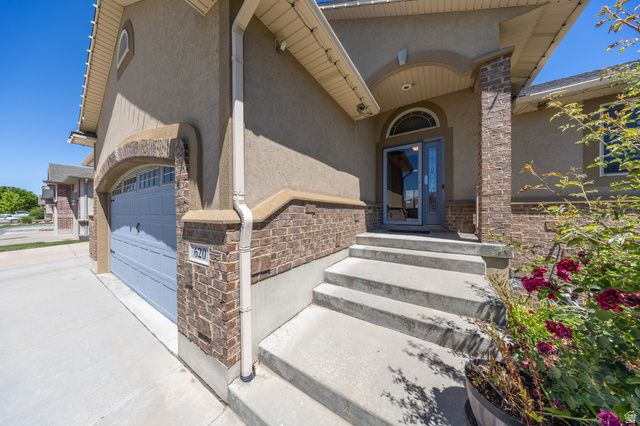 620 W 3600 S, Riverdale, UT 84405