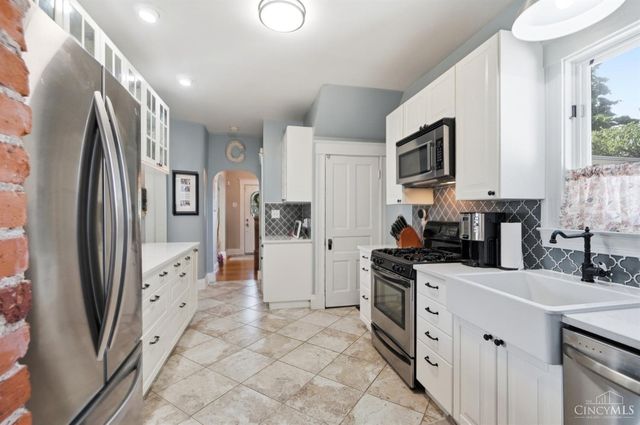 2820 Linwood Avenue, Cincinnati, OH 45208