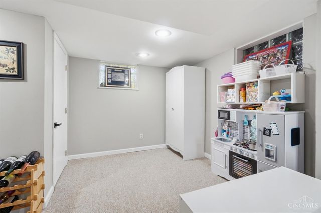 2820 Linwood Avenue, Cincinnati, OH 45208