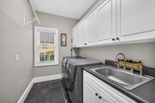 329 New Heritage Dr, Cookeville, TN 38506