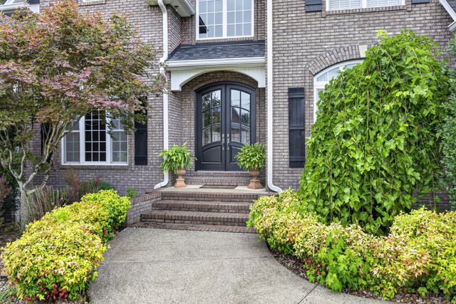 329 New Heritage Dr, Cookeville, TN 38506