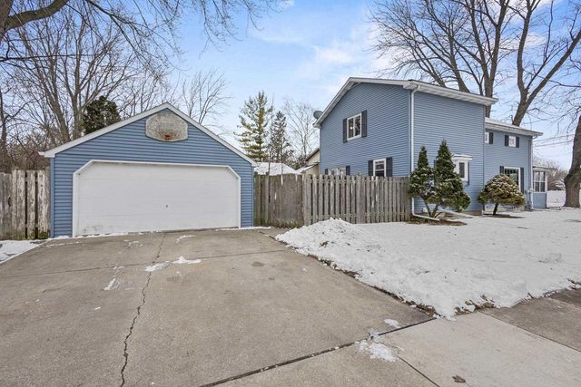 1846 SHERIDAN STREET, Oshkosh, WI 54901