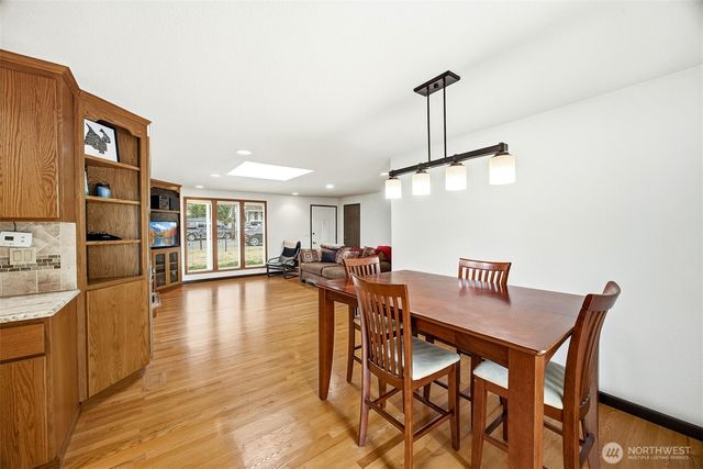 9525 E E Street, Tacoma, WA 98445