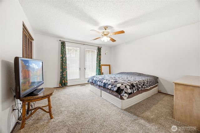 9525 E E Street, Tacoma, WA 98445