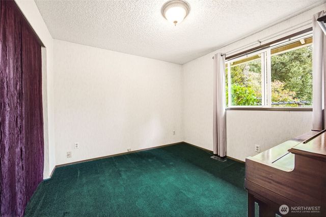 9525 E E Street, Tacoma, WA 98445