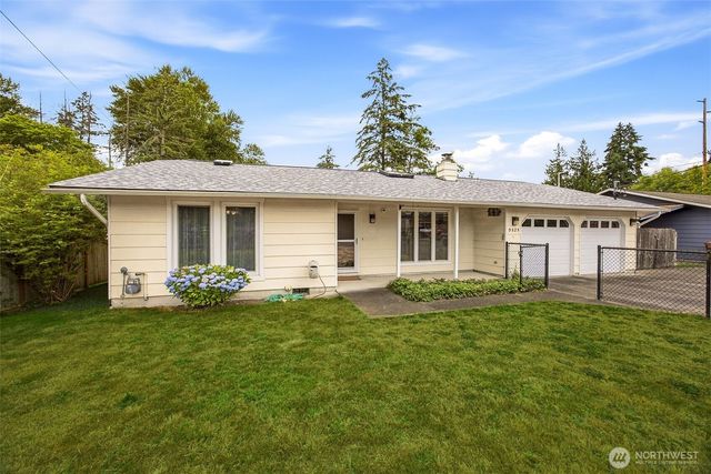 9525 E E Street, Tacoma, WA 98445