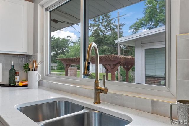 1625 Jodphur Drive, Florissant, MO 63033