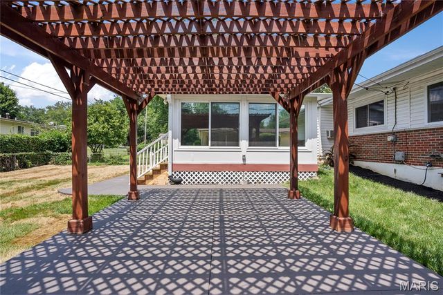 1625 Jodphur Drive, Florissant, MO 63033