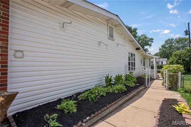 1625 Jodphur Drive, Florissant, MO 63033