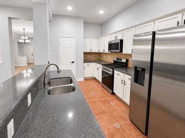 22 Cypress Bayou Court, The Woodlands, TX 77382
