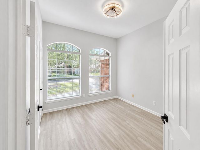 22 Cypress Bayou Court, The Woodlands, TX 77382