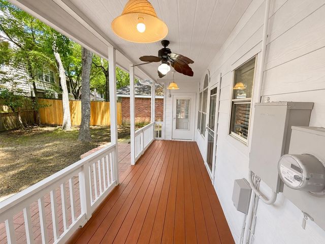 22 Cypress Bayou Court, The Woodlands, TX 77382