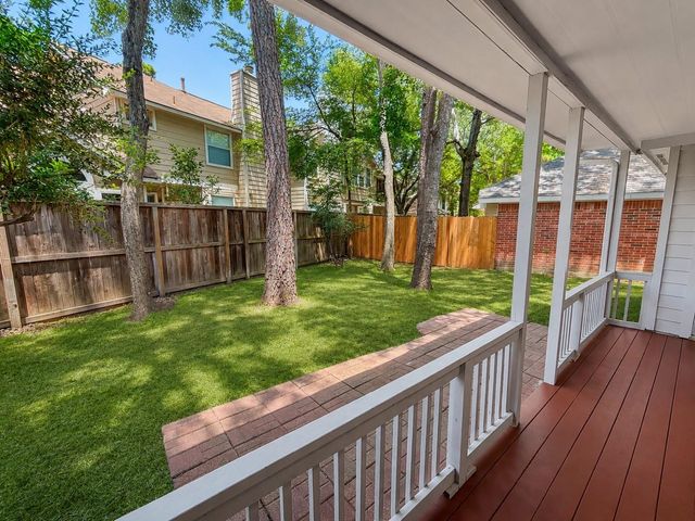 22 Cypress Bayou Court, The Woodlands, TX 77382