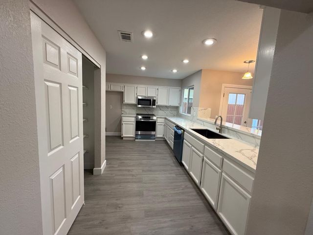 6606 Acropolis, Elk Grove, CA 95758