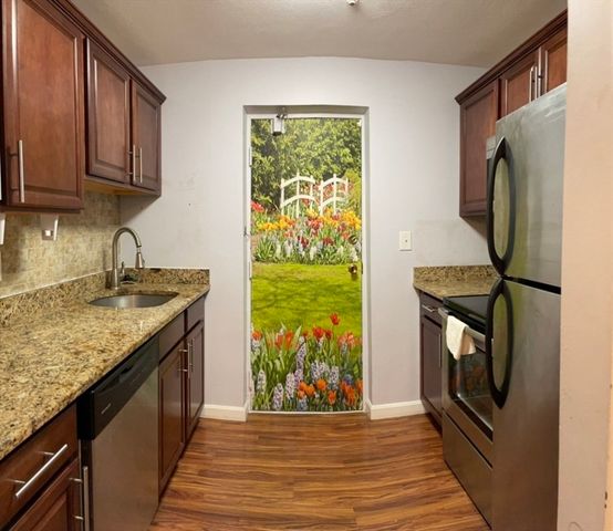 51 Will Dr 130, Canton, MA 02021