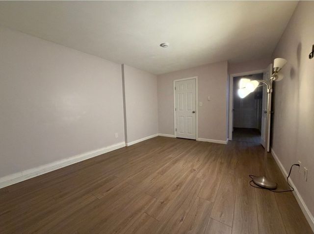 51 Will Dr 130, Canton, MA 02021