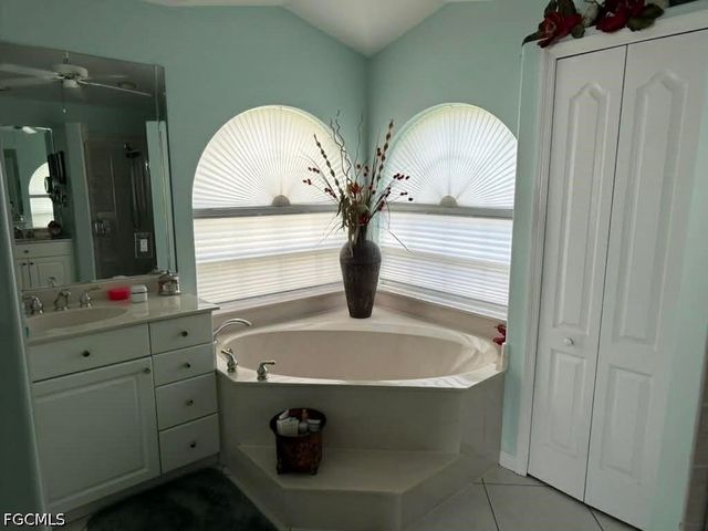 1713 SE 41st ST, Cape Coral, FL 33904