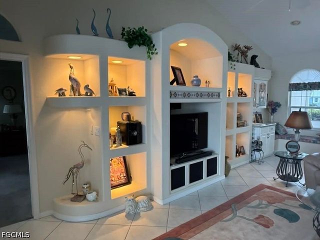 1713 SE 41st ST, Cape Coral, FL 33904