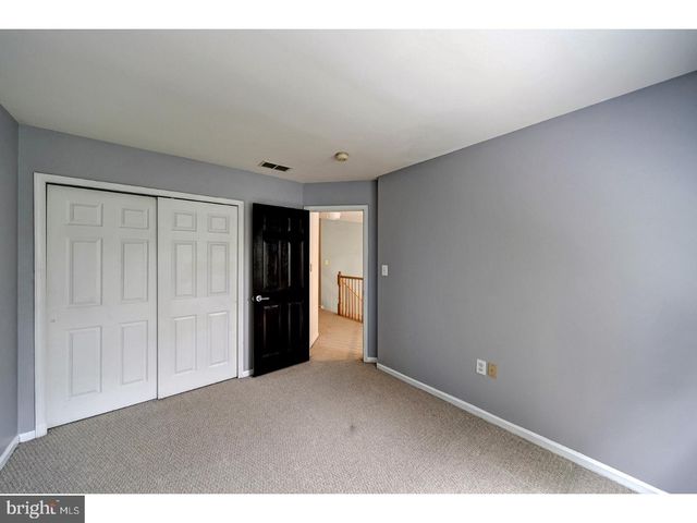 406 PEBBLE CREEK CT, Pennington, NJ 08534