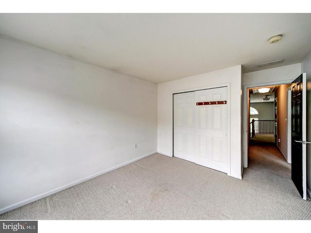 406 PEBBLE CREEK CT, Pennington, NJ 08534