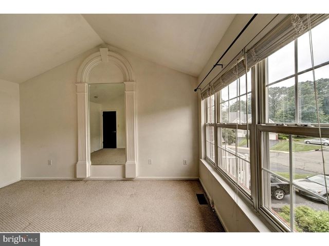 406 PEBBLE CREEK CT, Pennington, NJ 08534
