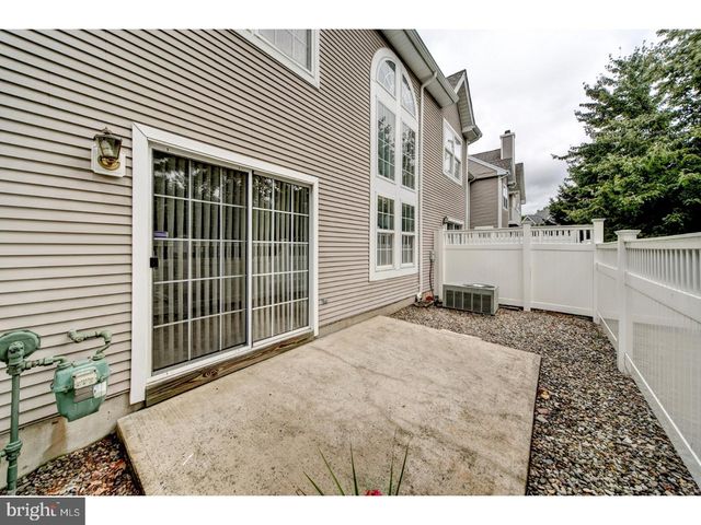 406 PEBBLE CREEK CT, Pennington, NJ 08534
