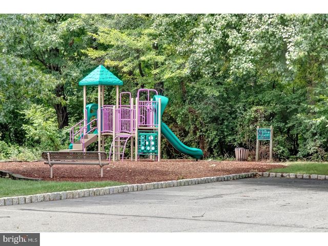 406 PEBBLE CREEK CT, Pennington, NJ 08534