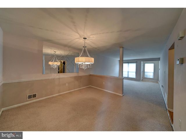 406 PEBBLE CREEK CT, Pennington, NJ 08534