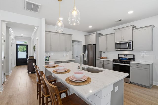 201 Angelica Avenue, Summerville, SC 29483