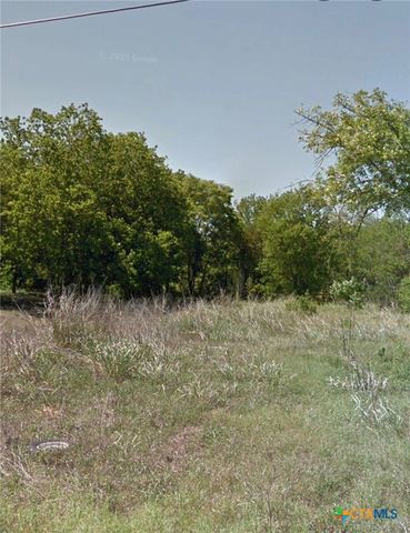 737 Newton Avenue, Seguin, TX 78155