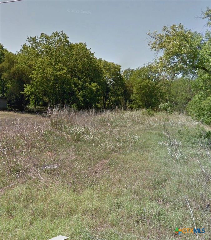 737 Newton Avenue, Seguin, TX 78155