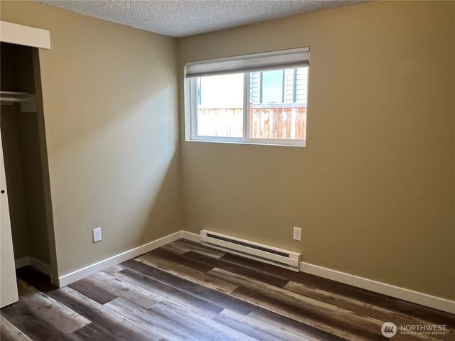 1214 N 35th Street, Renton, WA 98056