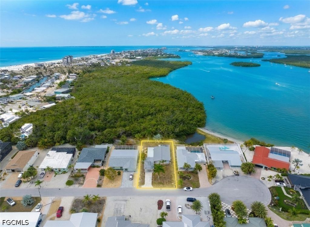 455 Donora BLVD, Fort Myers Beach, FL 33931