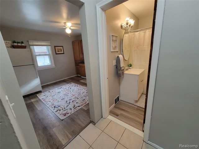 6310 Duncan Street, Taylor, MI 48180