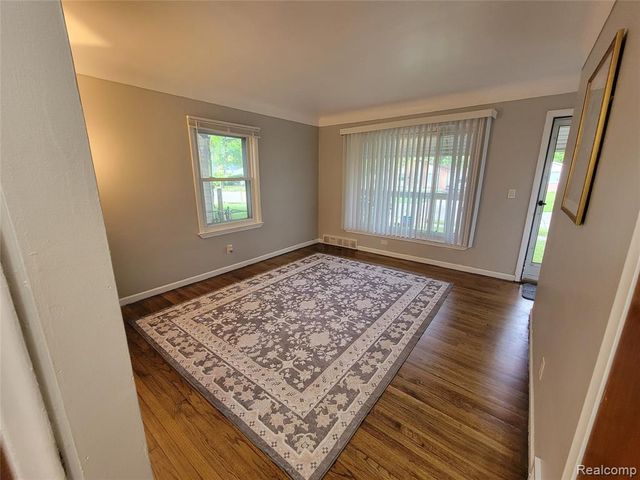 6310 Duncan Street, Taylor, MI 48180