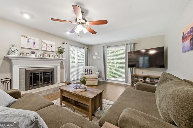141 Shadowlake Lane SE, Marietta, GA 30067