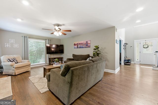141 Shadowlake Lane SE, Marietta, GA 30067