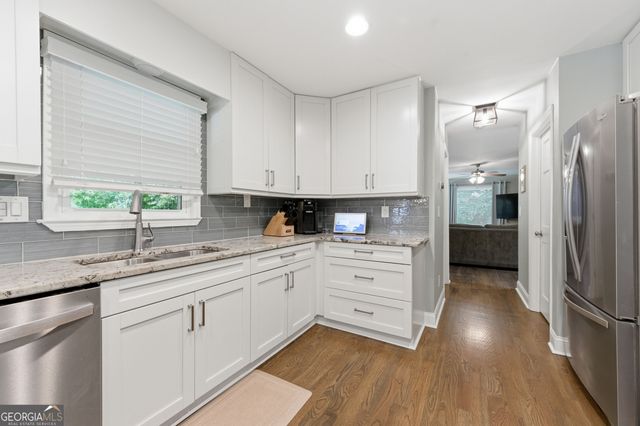 141 Shadowlake Lane SE, Marietta, GA 30067