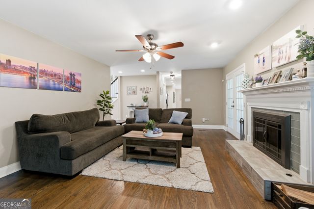 141 Shadowlake Lane SE, Marietta, GA 30067
