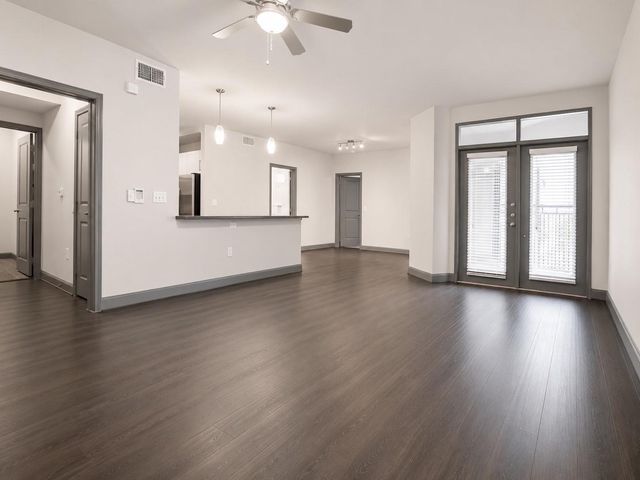 3788 Richmond St Avenue 1106, Houston, TX 77046