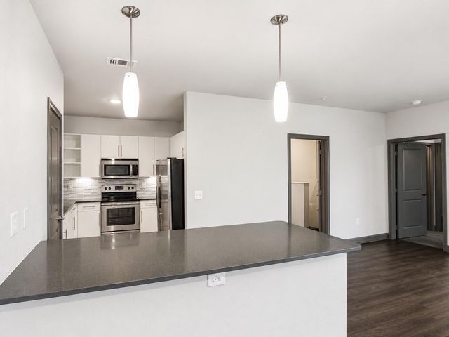 3788 Richmond St Avenue 1106, Houston, TX 77046