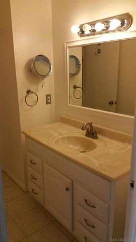 10328 Great Rock, Santee, CA 92071