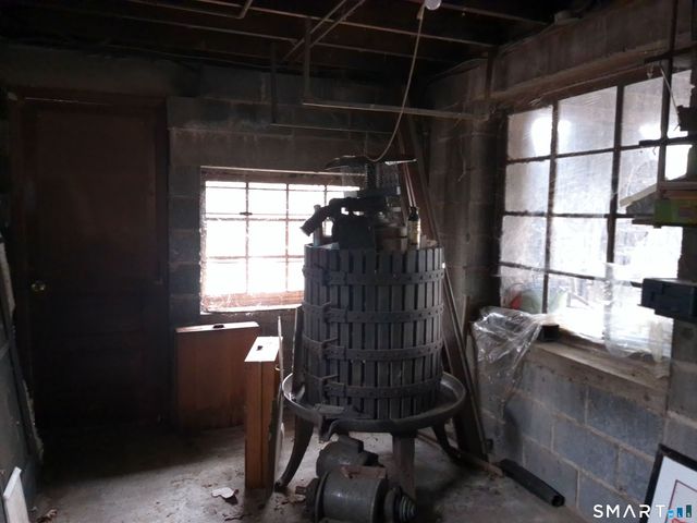 406 Strong Street, East Haven, CT 06512