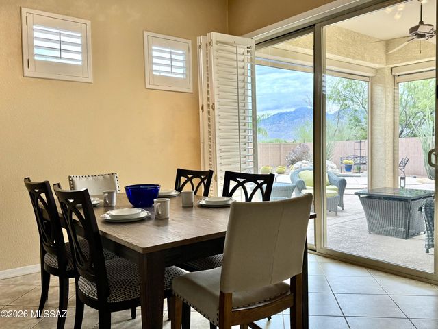 909 W Leatherleaf Drive, Tucson, AZ 85755