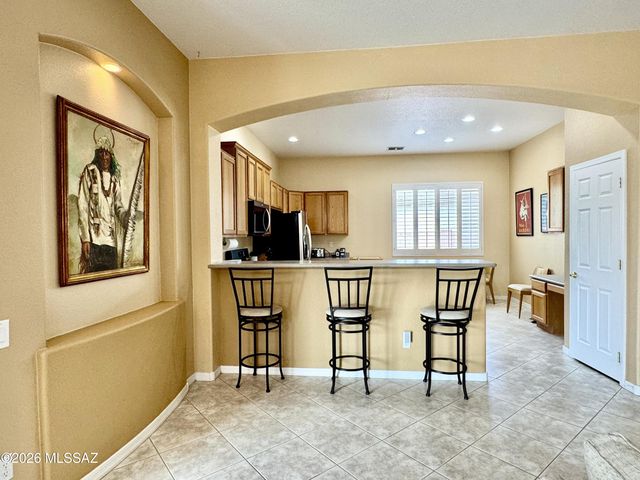909 W Leatherleaf Drive, Tucson, AZ 85755
