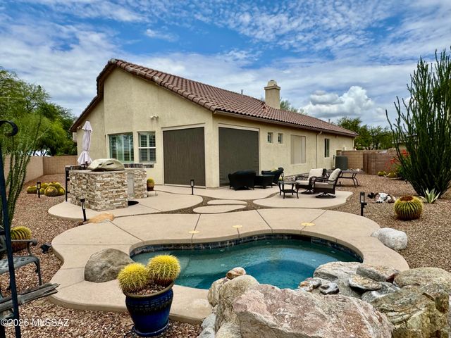 909 W Leatherleaf Drive, Tucson, AZ 85755