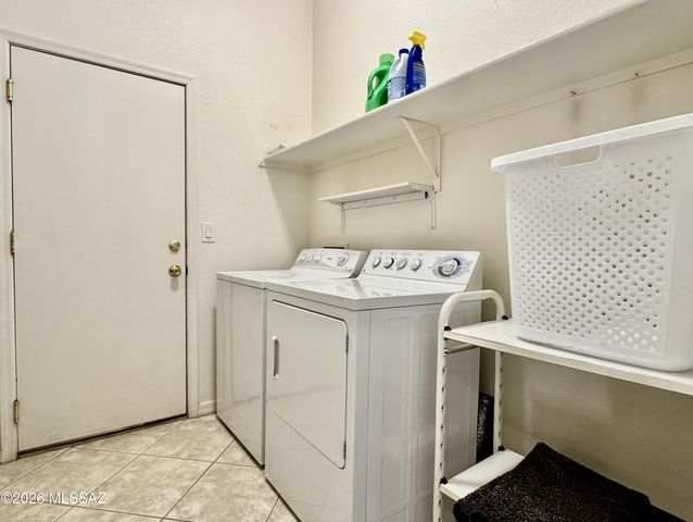 909 W Leatherleaf Drive, Tucson, AZ 85755