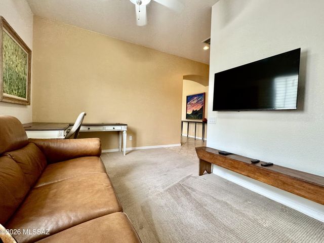 909 W Leatherleaf Drive, Tucson, AZ 85755