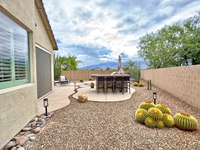 909 W Leatherleaf Drive, Tucson, AZ 85755